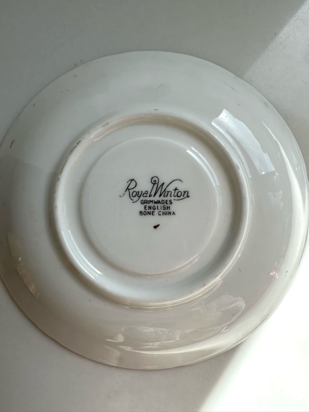 Royal Winton Grimwades Gold Luster Teacup & Saucer English Bone China - Picture 5 of 6